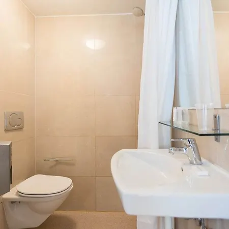 Hotel A